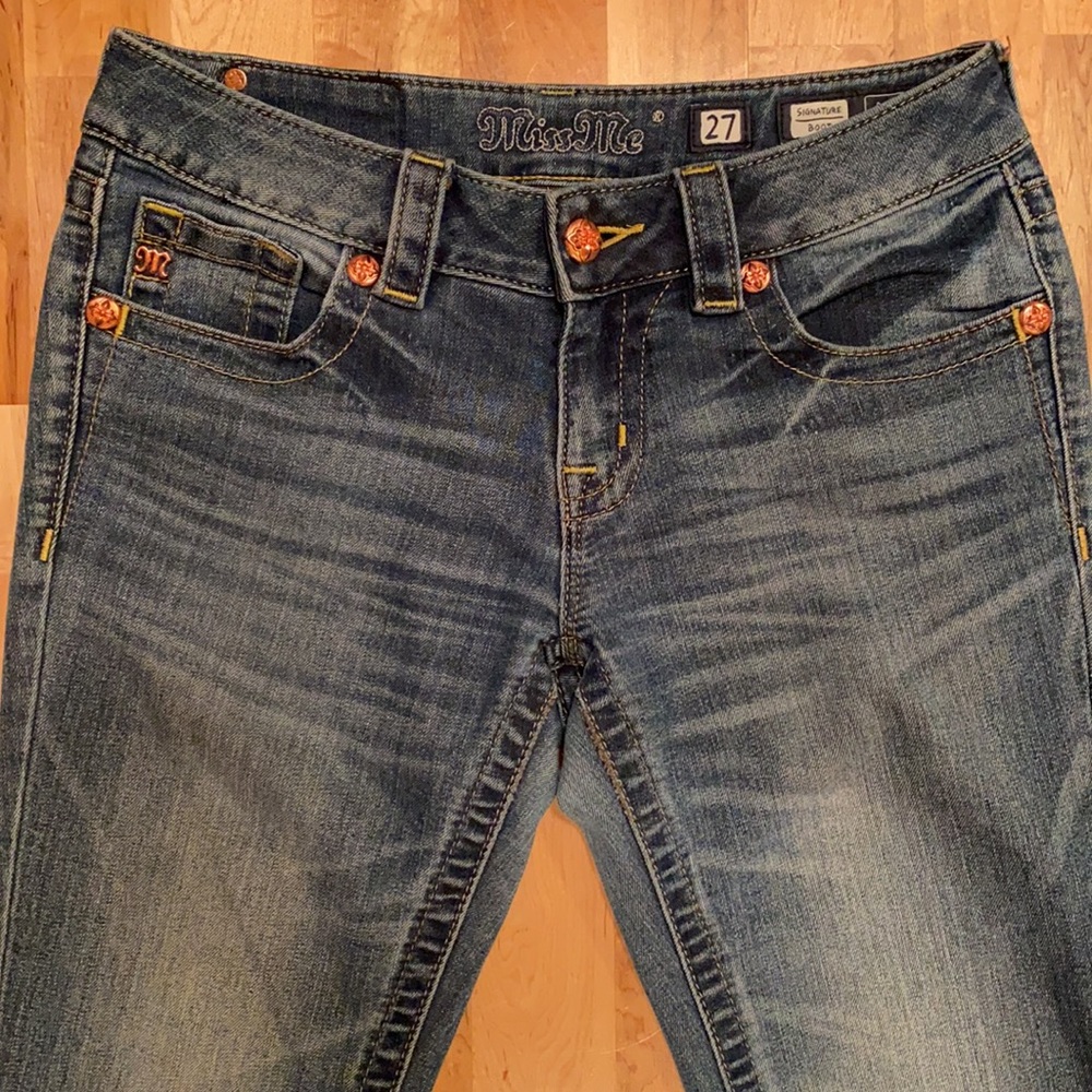 Women’s Miss Me Jeans - Picture 2 of 10